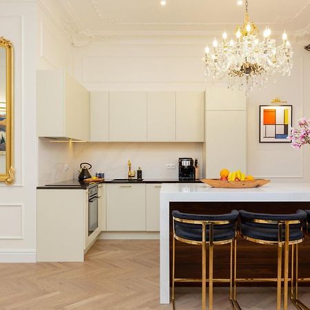 Royal Apartment Kopernika By Renters Prestige Warsaw Luaran gambar