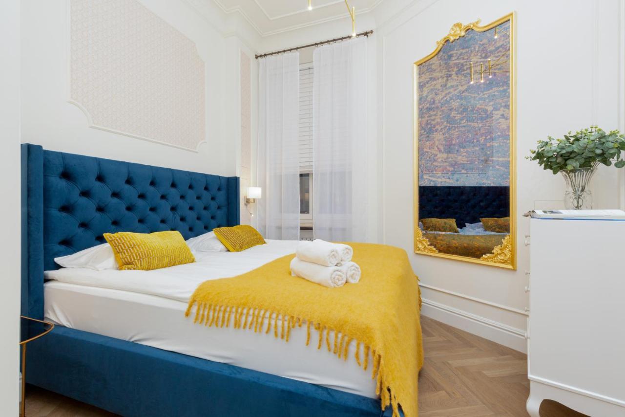 Royal Apartment Kopernika By Renters Prestige Warsaw Luaran gambar