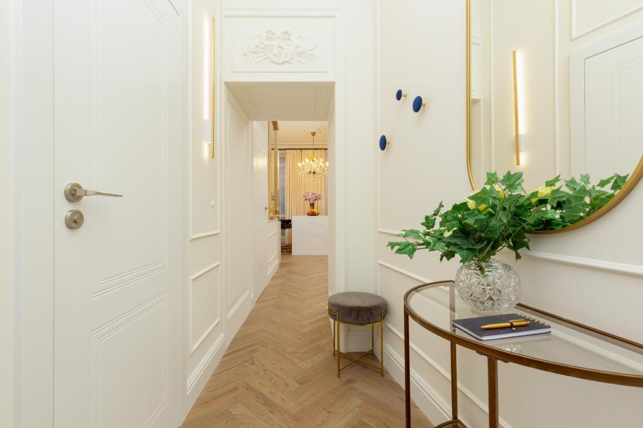 Royal Apartment Kopernika By Renters Prestige Warsaw Luaran gambar