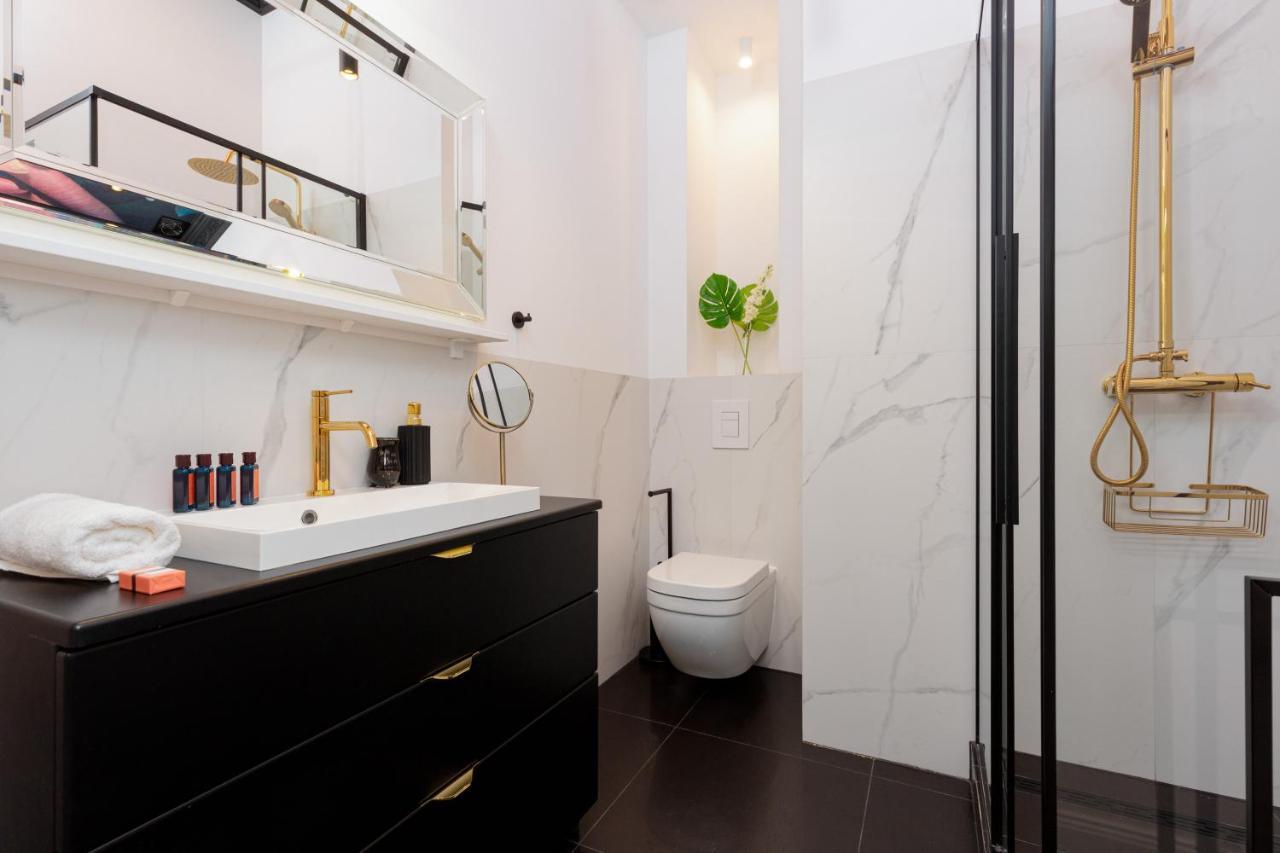 Royal Apartment Kopernika By Renters Prestige Warsaw Luaran gambar