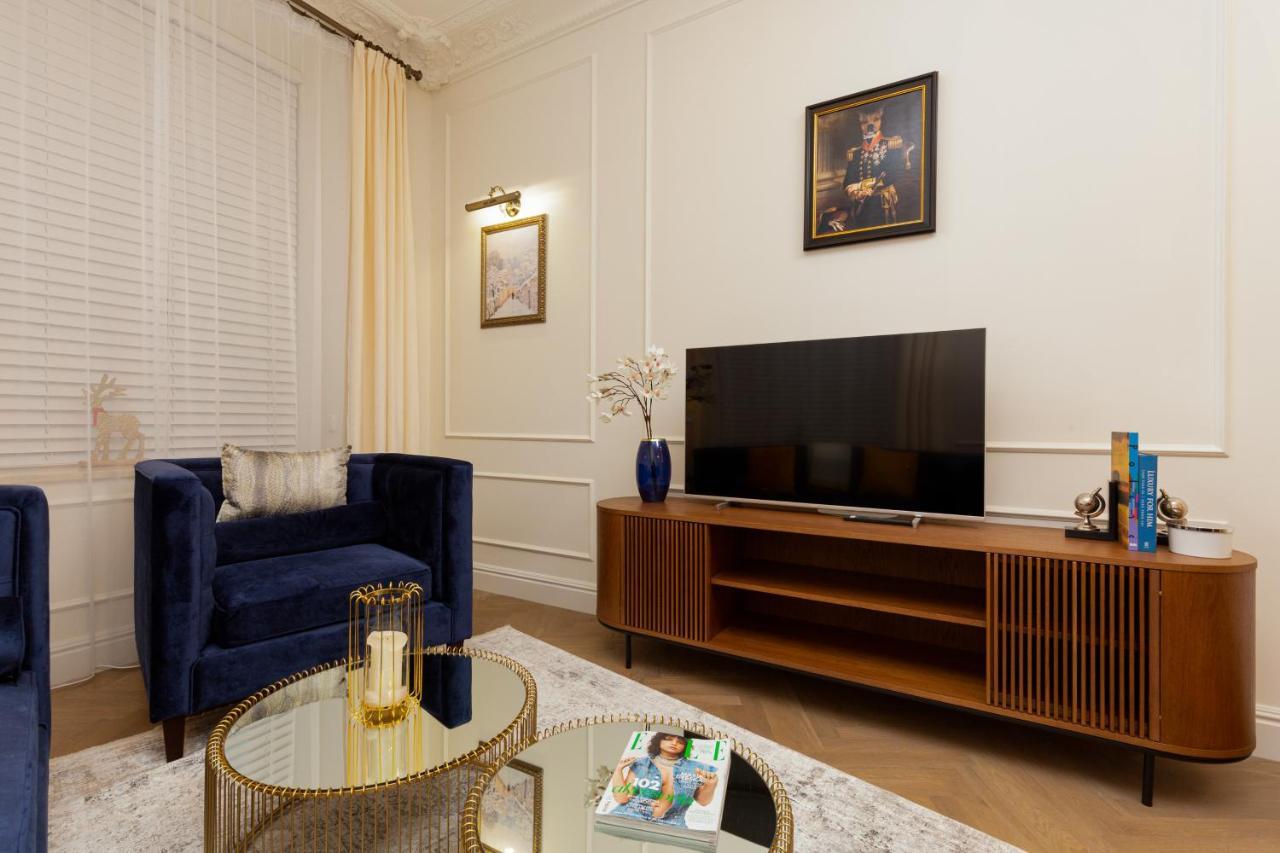 Royal Apartment Kopernika By Renters Prestige Warsaw Luaran gambar