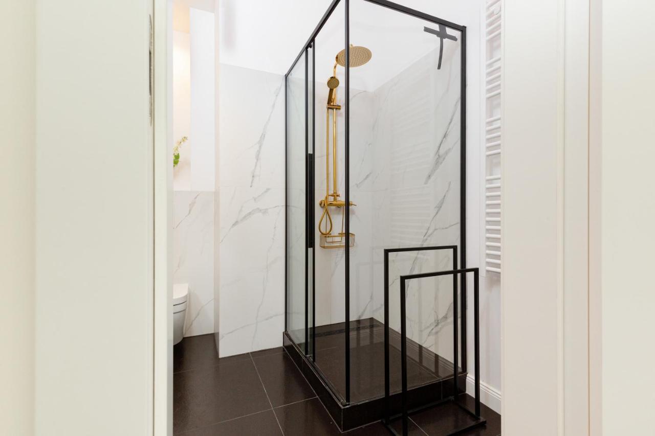 Royal Apartment Kopernika By Renters Prestige Warsaw Luaran gambar